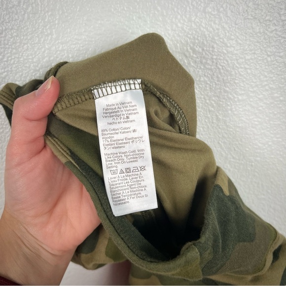 J Crew Cropped Everyday Camo‎ Leggings Sz S - Picture 8 of 8